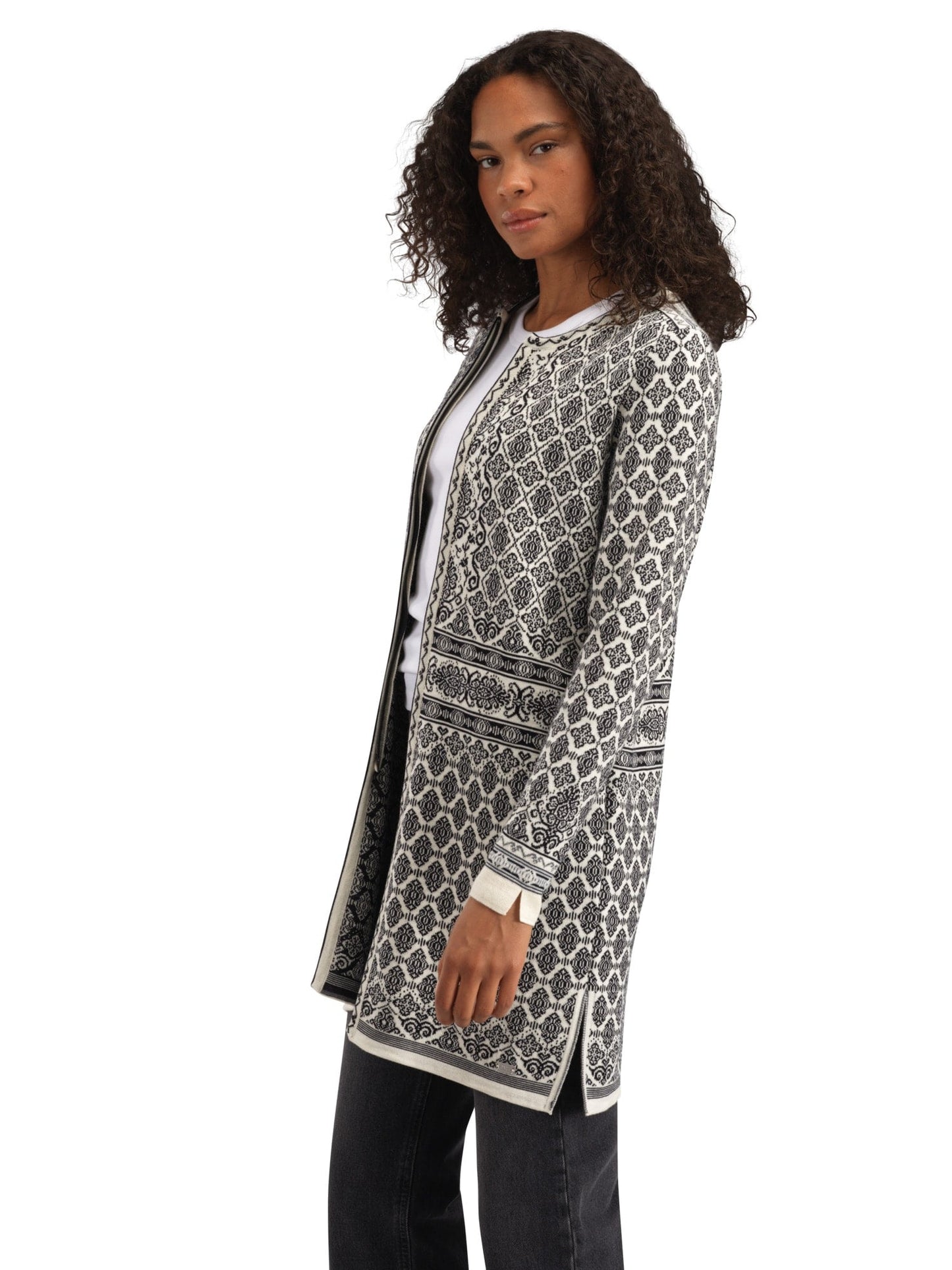 Dale of Norway Ingeborg Fem Jacket Offwhite Black Gravuvig Smoke