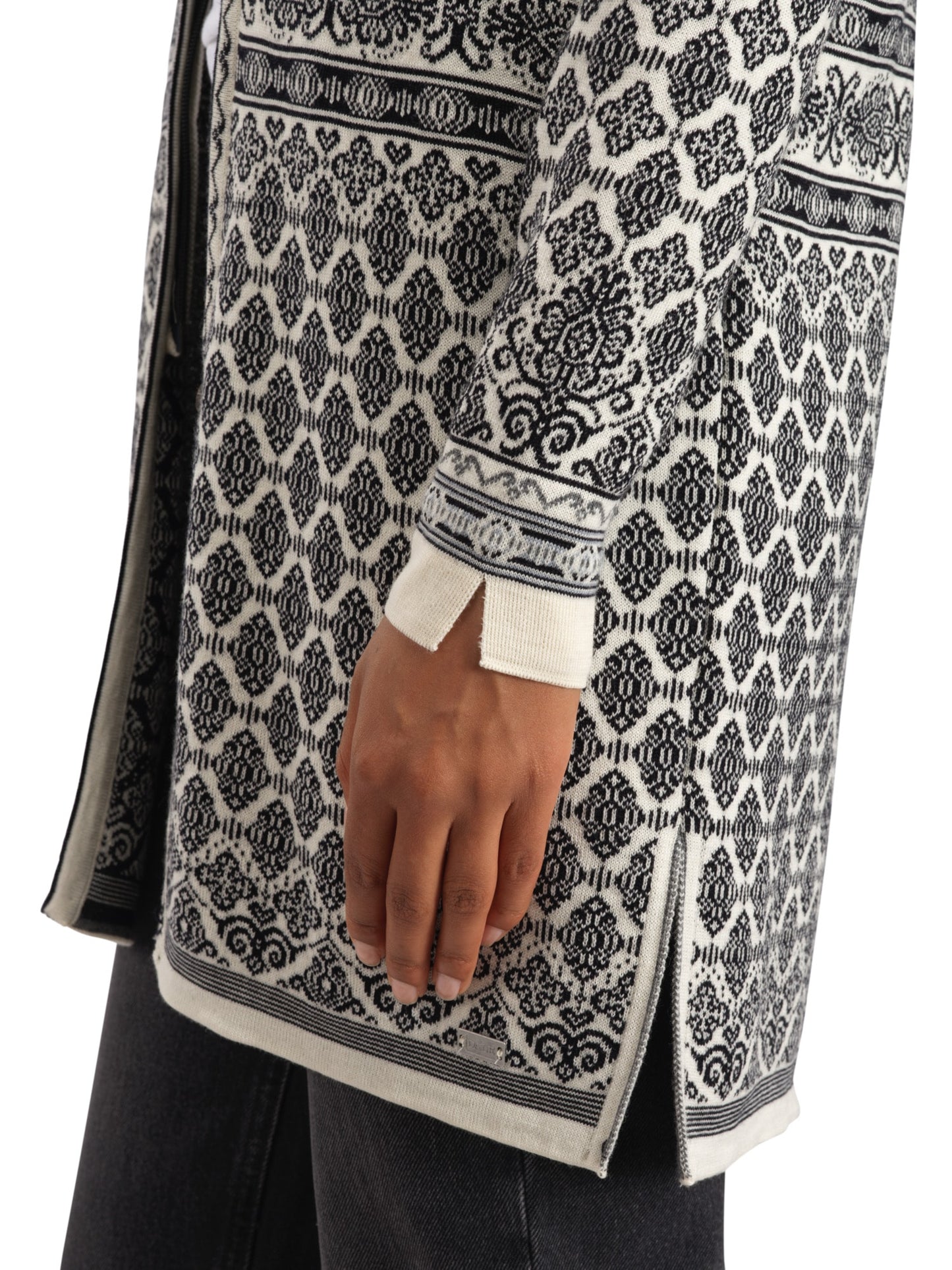 Dale of Norway Ingeborg Fem Jacket Offwhite Black Gravuvig Smoke
